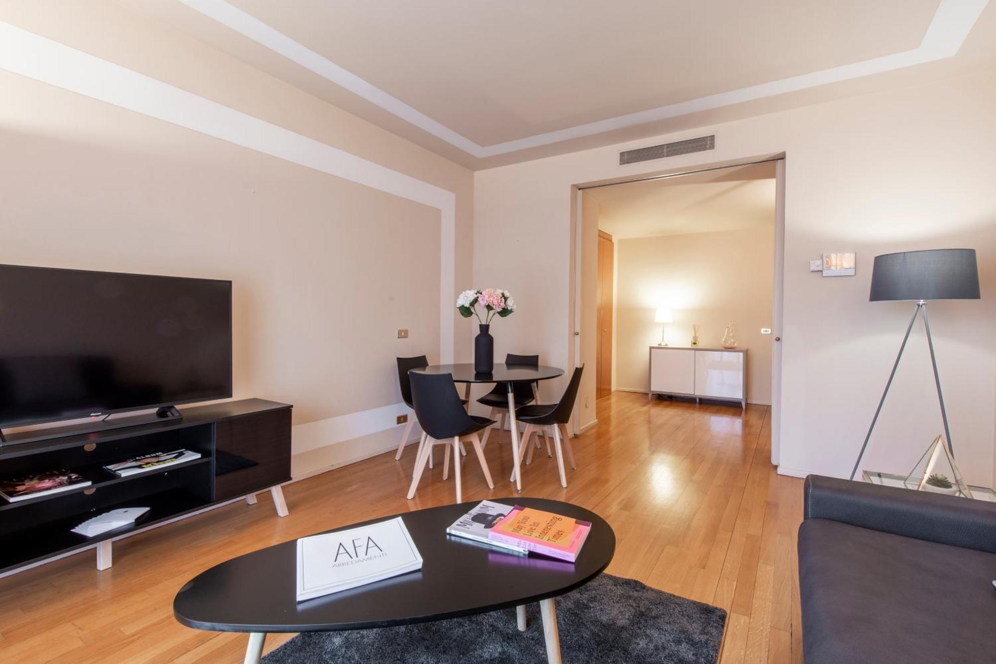 Milan Royal Suites - Centro Duomo Exterior photo